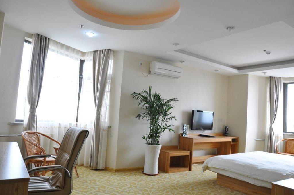 Super 8 Hotel Qingdao Railway Station Gui Zhou Road Room photo